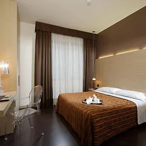 3* Szálloda Paris