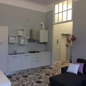 https://garibaldi-1-angera.it-lombardy.com